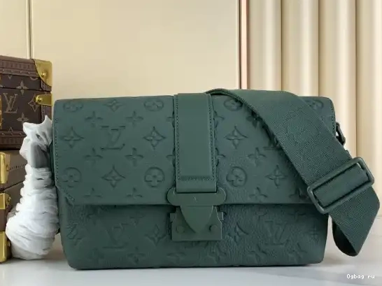 S-Cape LOUIS Messenger-28*16*10cm VUITTON 0619